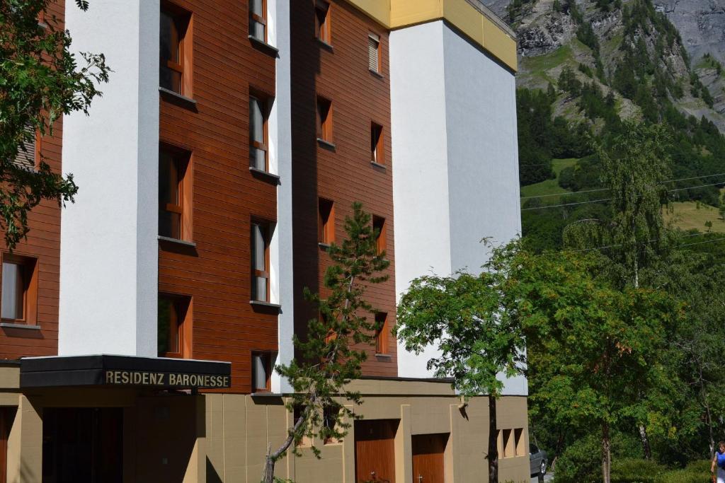 Baron / Baronesse Apartments ลอยเคอร์บัด ภายนอก รูปภาพ
